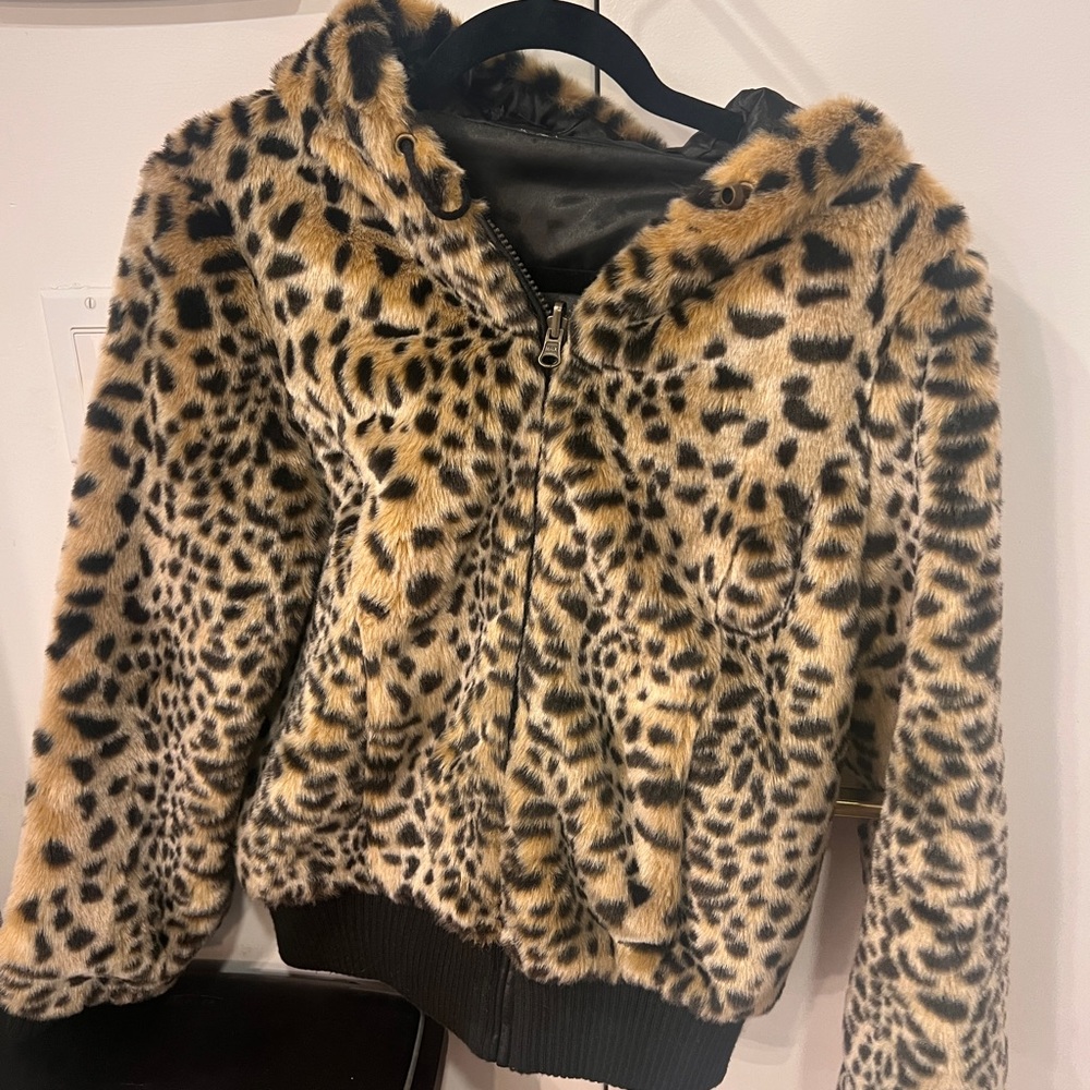 Cheetah print warm hooded jacket